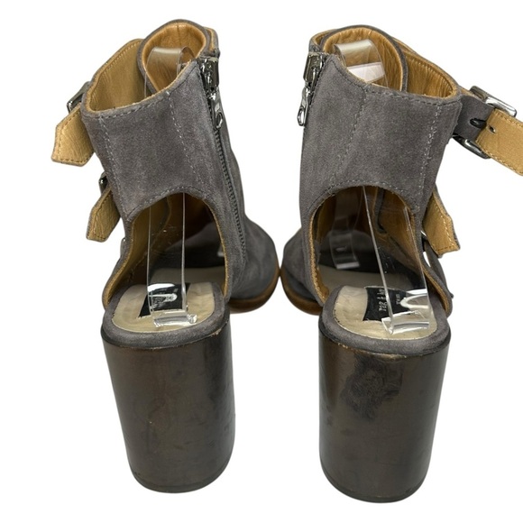Rag & Bone - Women’s ‘Marta' Suede, Cut-Out Bootie - Grey, Size 38.5 IT, 8.5 US - Picture 6 of 16